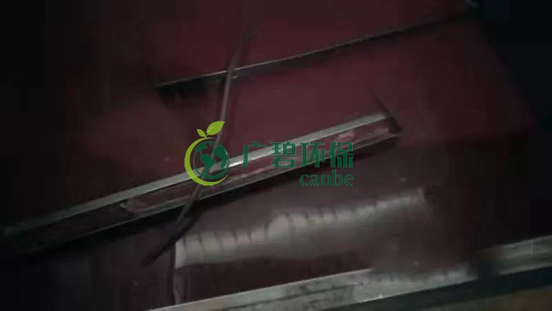 東莞龍背嶺驚現(xiàn)“紅水河”，一企業(yè)涉嫌偷排被立案調(diào)查(圖2)